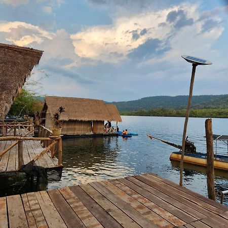 Krŏng Kaôh KŏngThe Floating House别墅 外观 照片