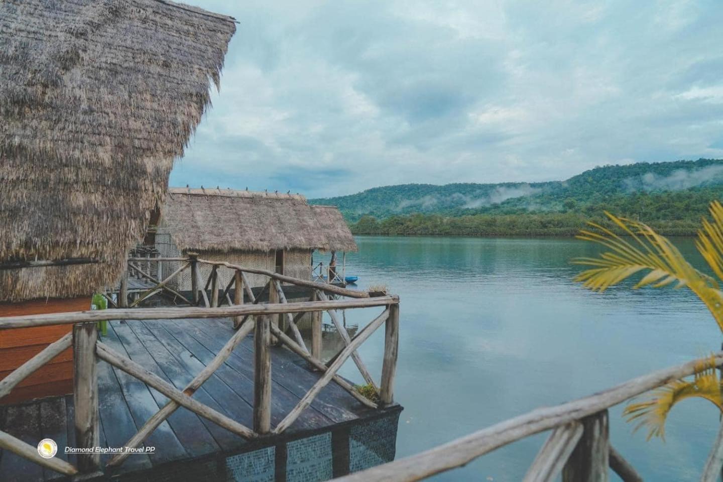 Krŏng Kaôh KŏngThe Floating House别墅 外观 照片
