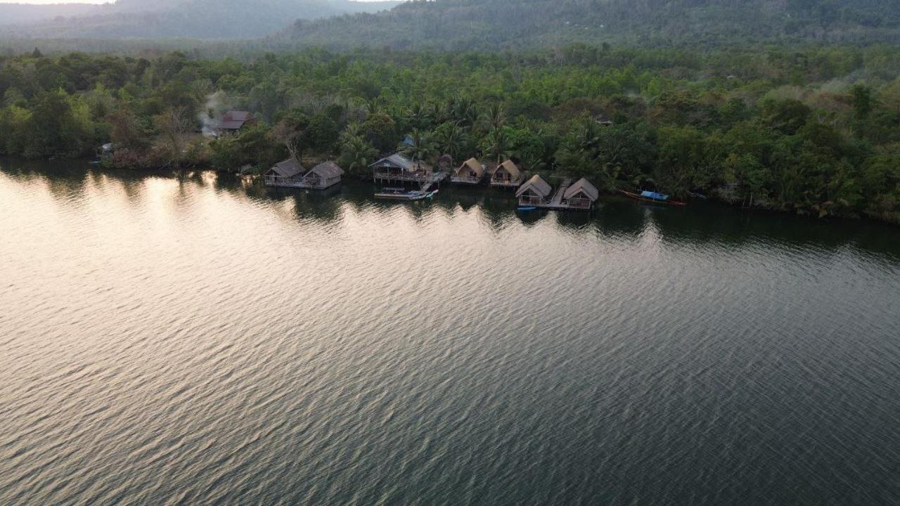 Krŏng Kaôh KŏngThe Floating House别墅 外观 照片